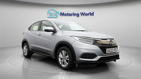Used Honda HR-V 2020 for sale - 76201130: Photo 2