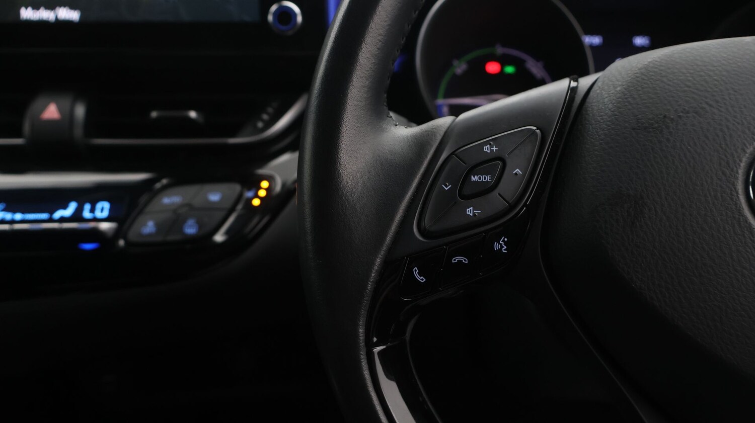 Used Toyota C-HR for sale - 77474586: Photo 25