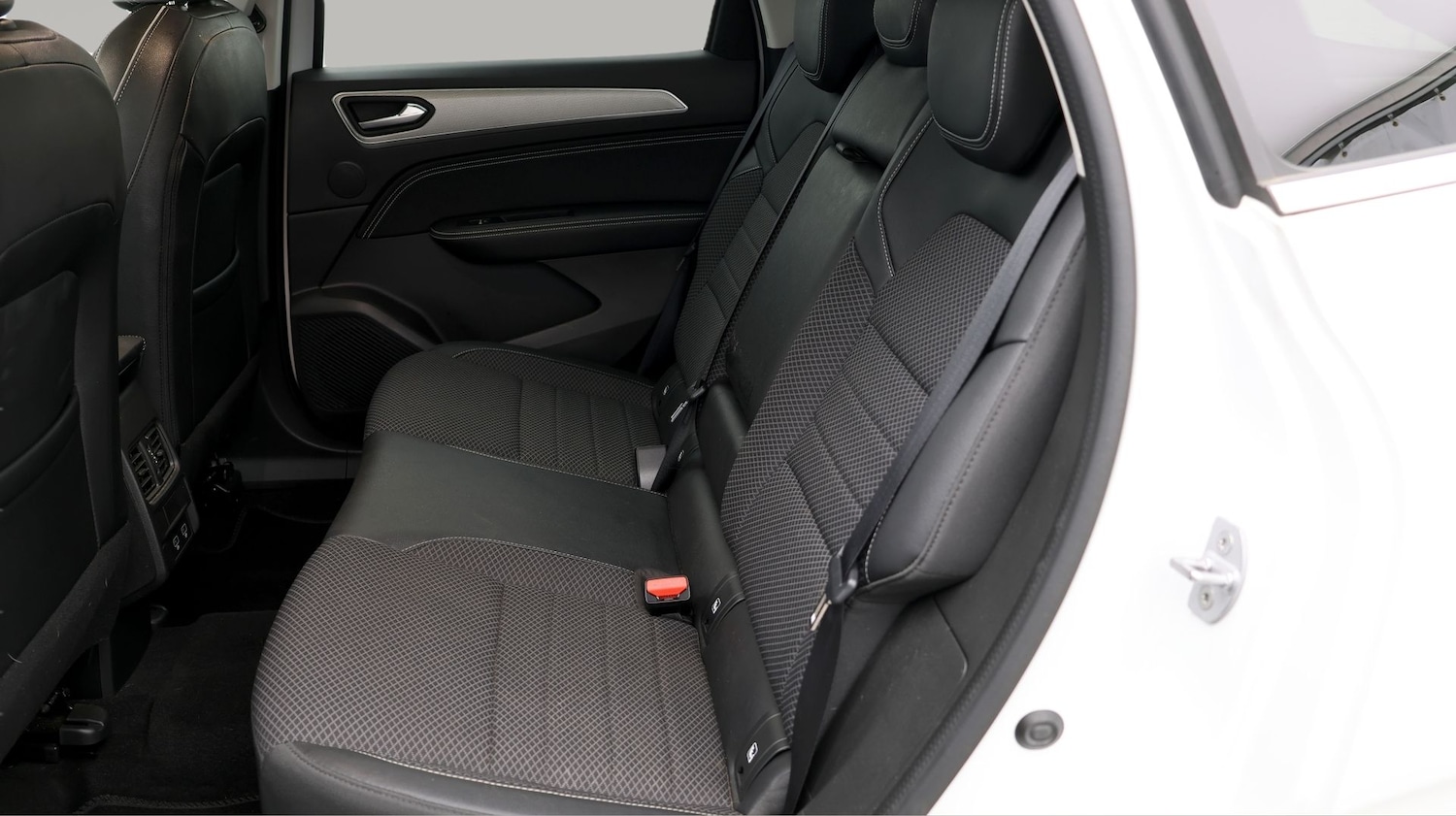 Used Renault Arkana 2023 for sale - 77201118: Photo 16