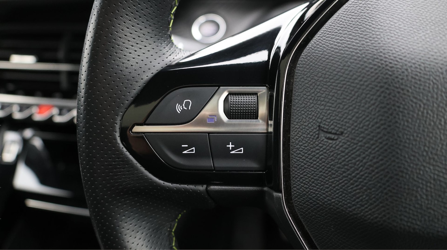 Used Peugeot 2008 2021 for sale - 77270752: Photo 24