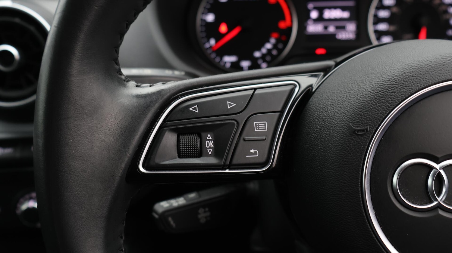 Used Audi Q2 for sale - 76728289: Photo 23