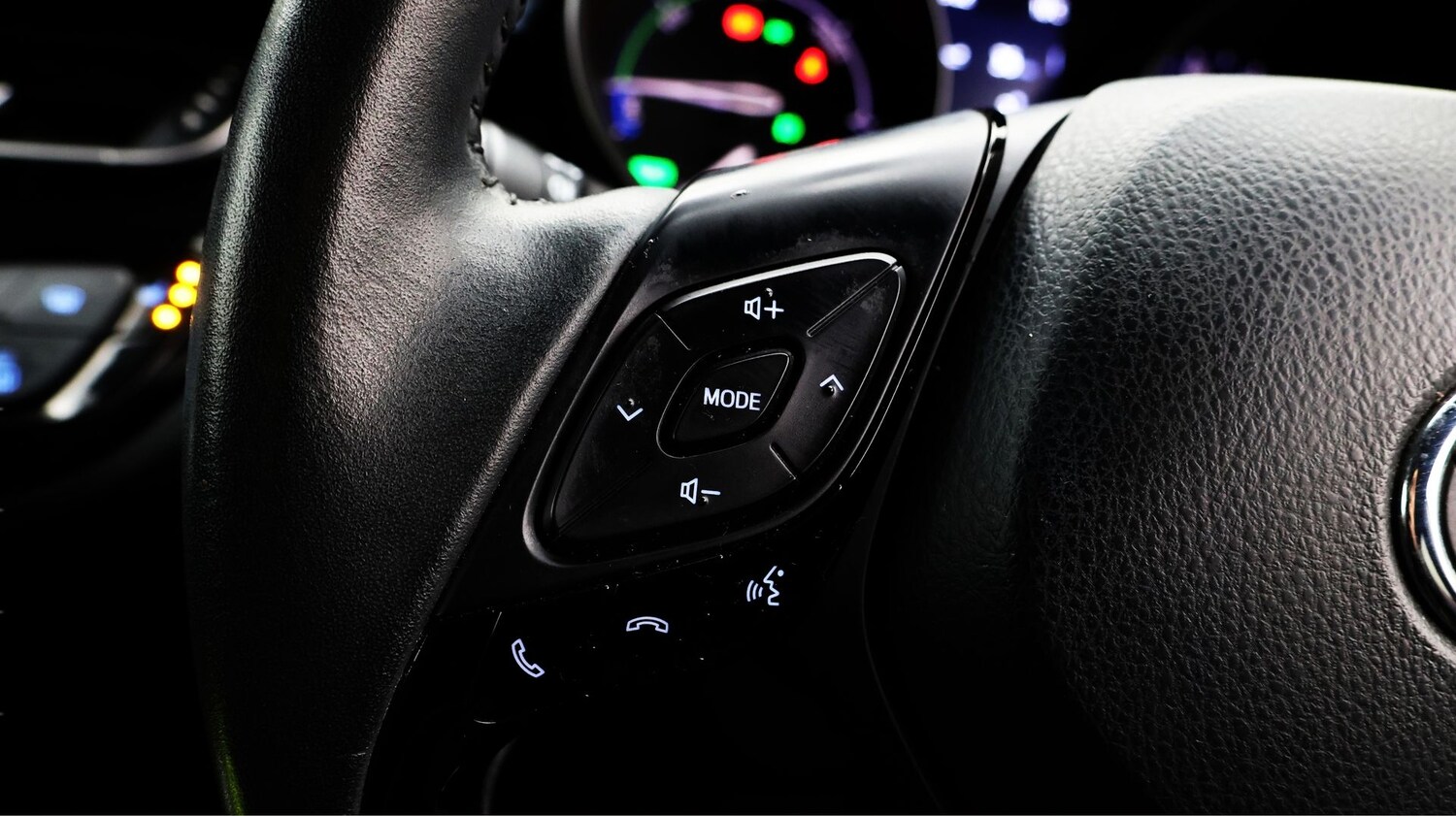 Used Toyota C-HR for sale - 77208141: Photo 23