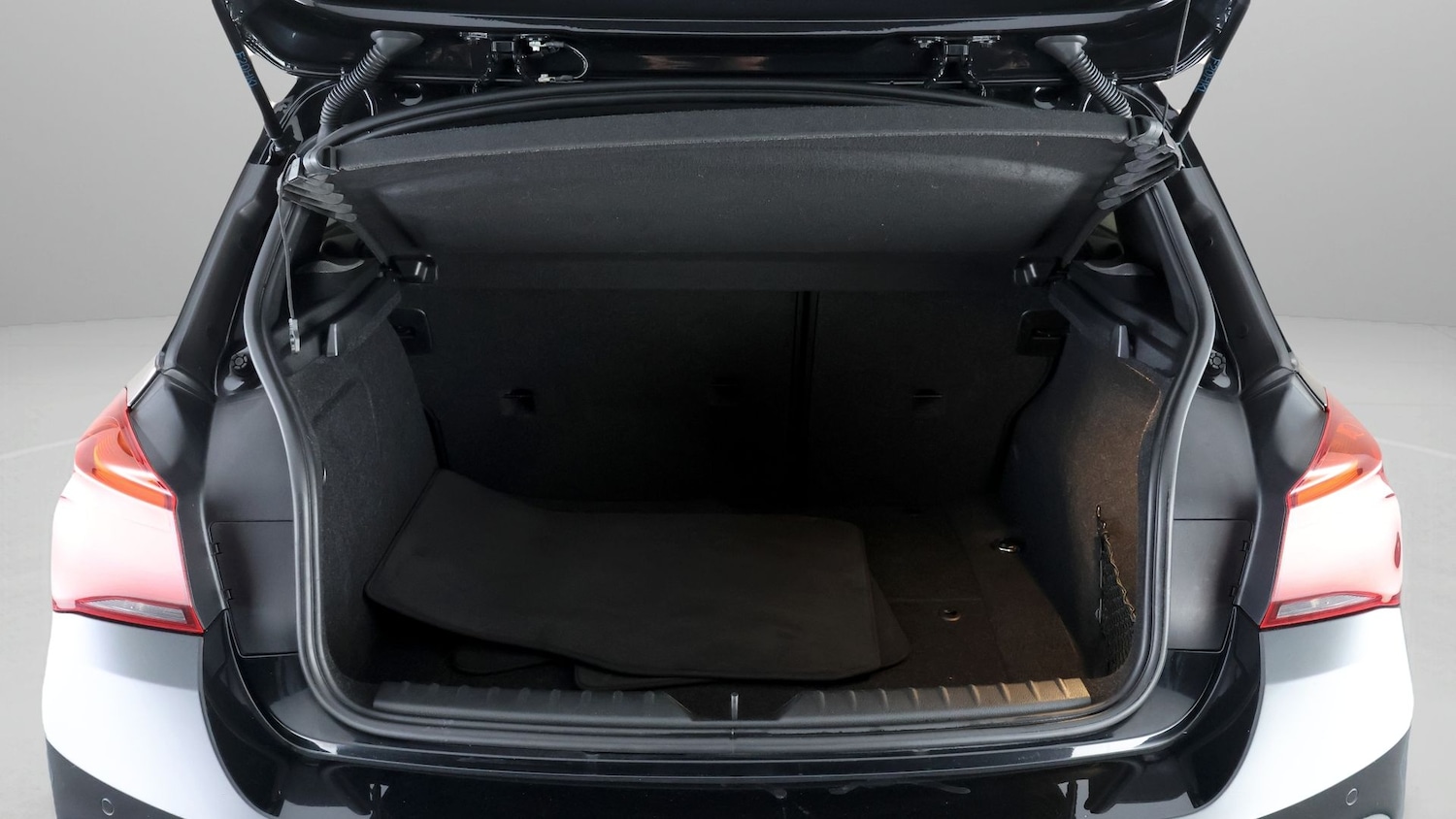 Used BMW 1 Series 2019 for sale - 77418476: Photo 16