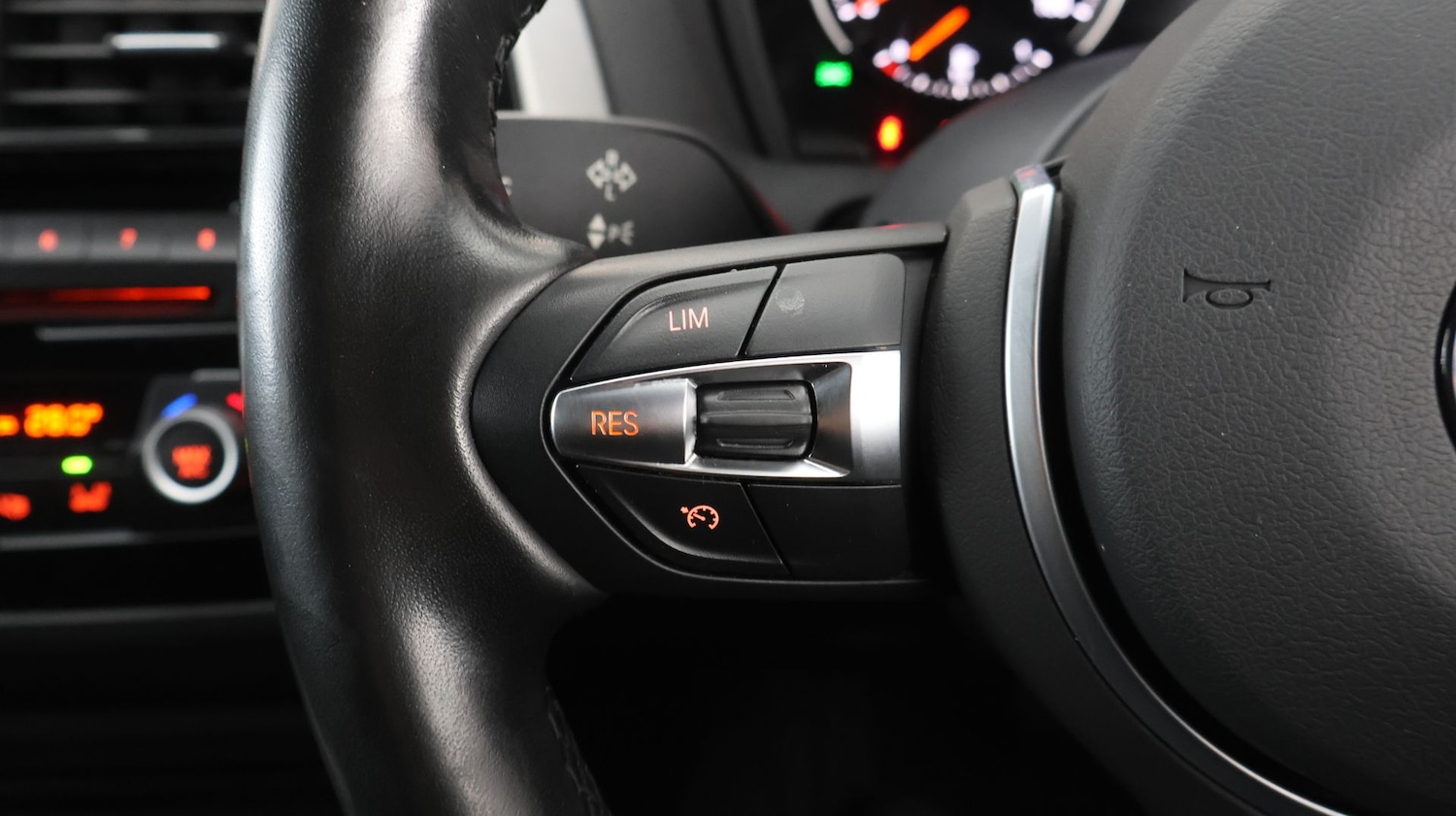 Used BMW 1 Series 2019 for sale - 77418476: Photo 23