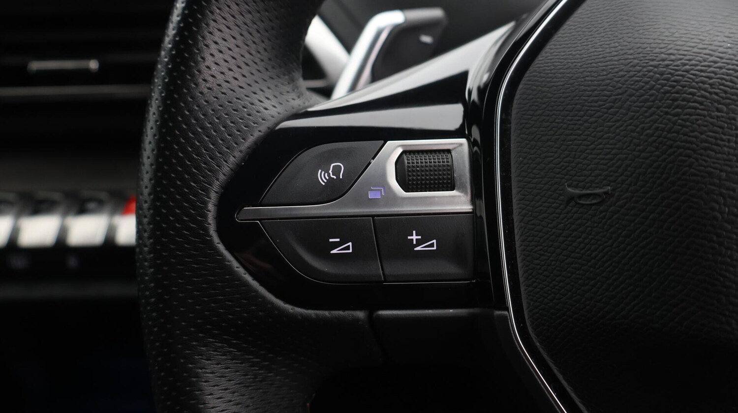 Used Peugeot 5008 2024 for sale - 76522409: Photo 27