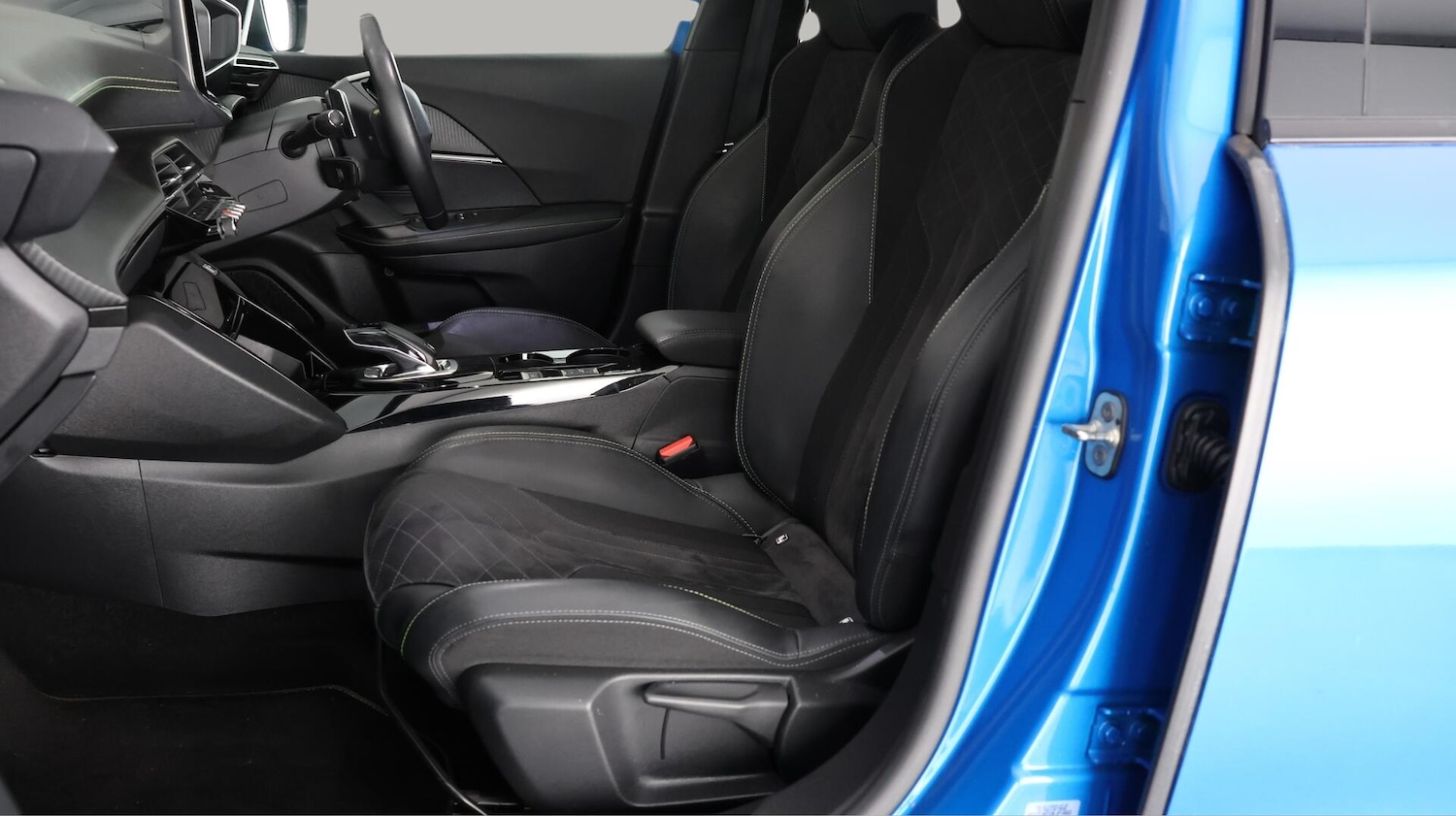 Used Peugeot 2008 2021 for sale - 76441261: Photo 15