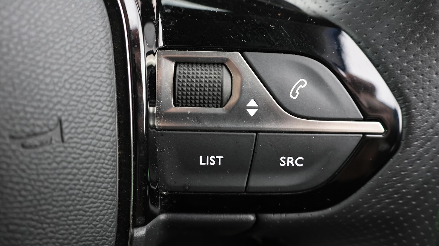 Used Peugeot 2008 2021 for sale - 76441261: Photo 27