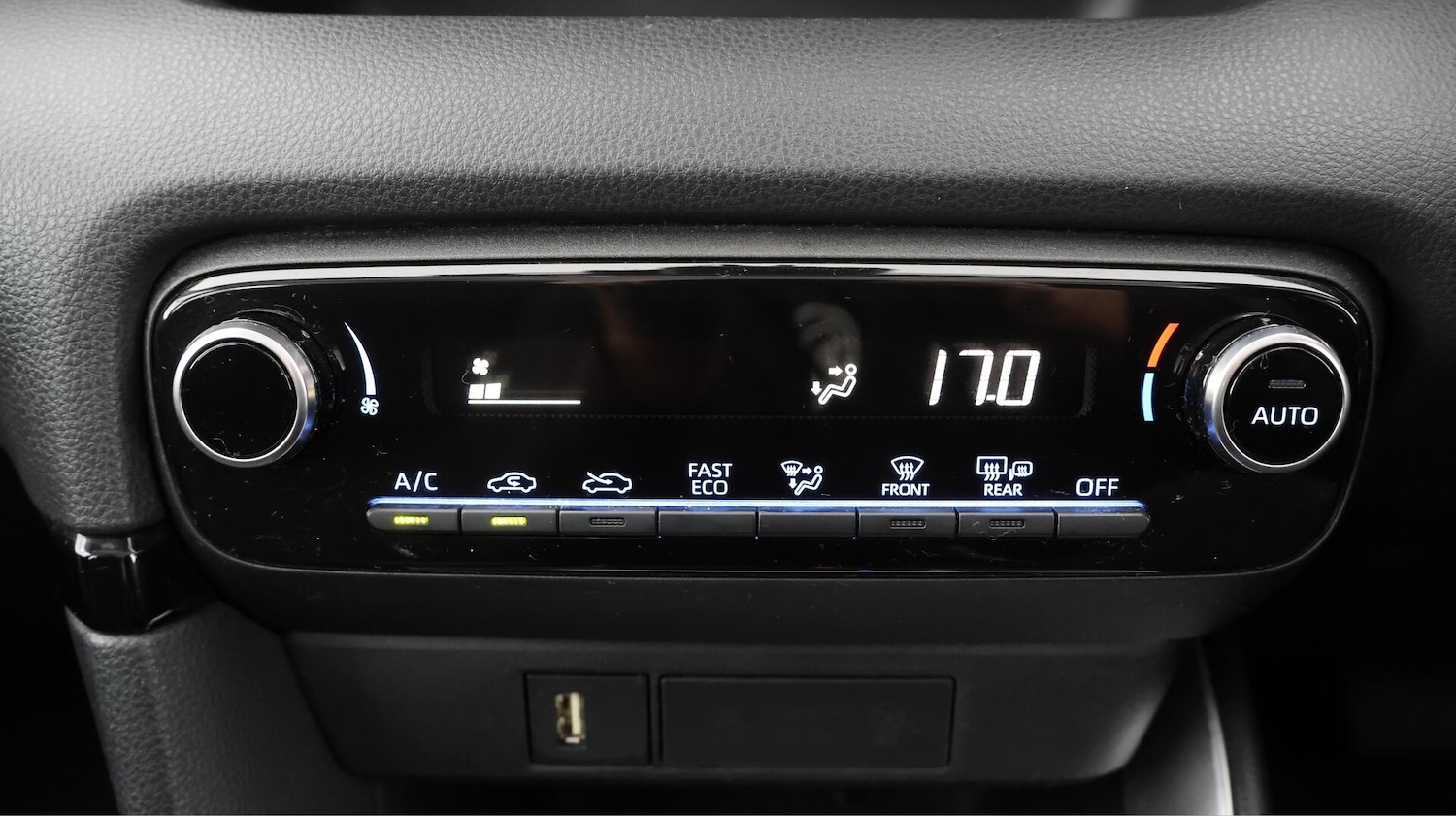 Used Toyota Yaris 2020 for sale - 76522478: Photo 13