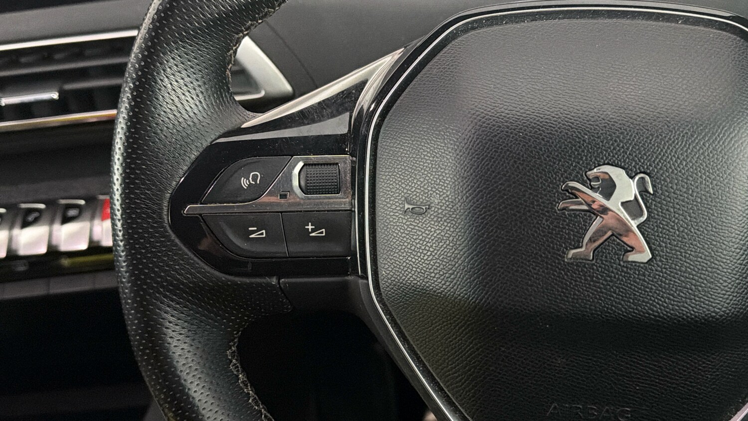 Used Peugeot 3008 2019 for sale - 77848537: Photo 23