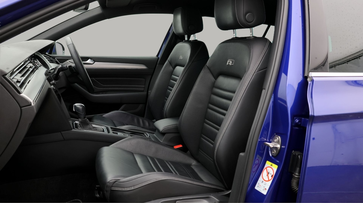 Used Volkswagen Passat 2023 for sale - 77746110: Photo 14