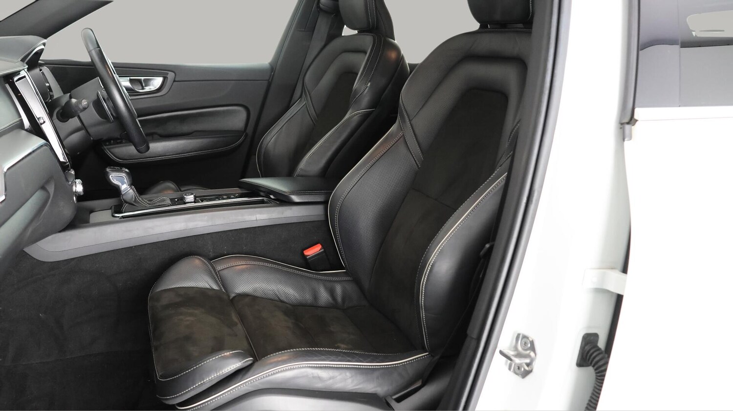 Used Volvo XC60 for sale - 76765355: Photo 15