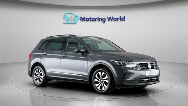 Used Volkswagen Tiguan 2021 for sale - 75990725: Photo 2