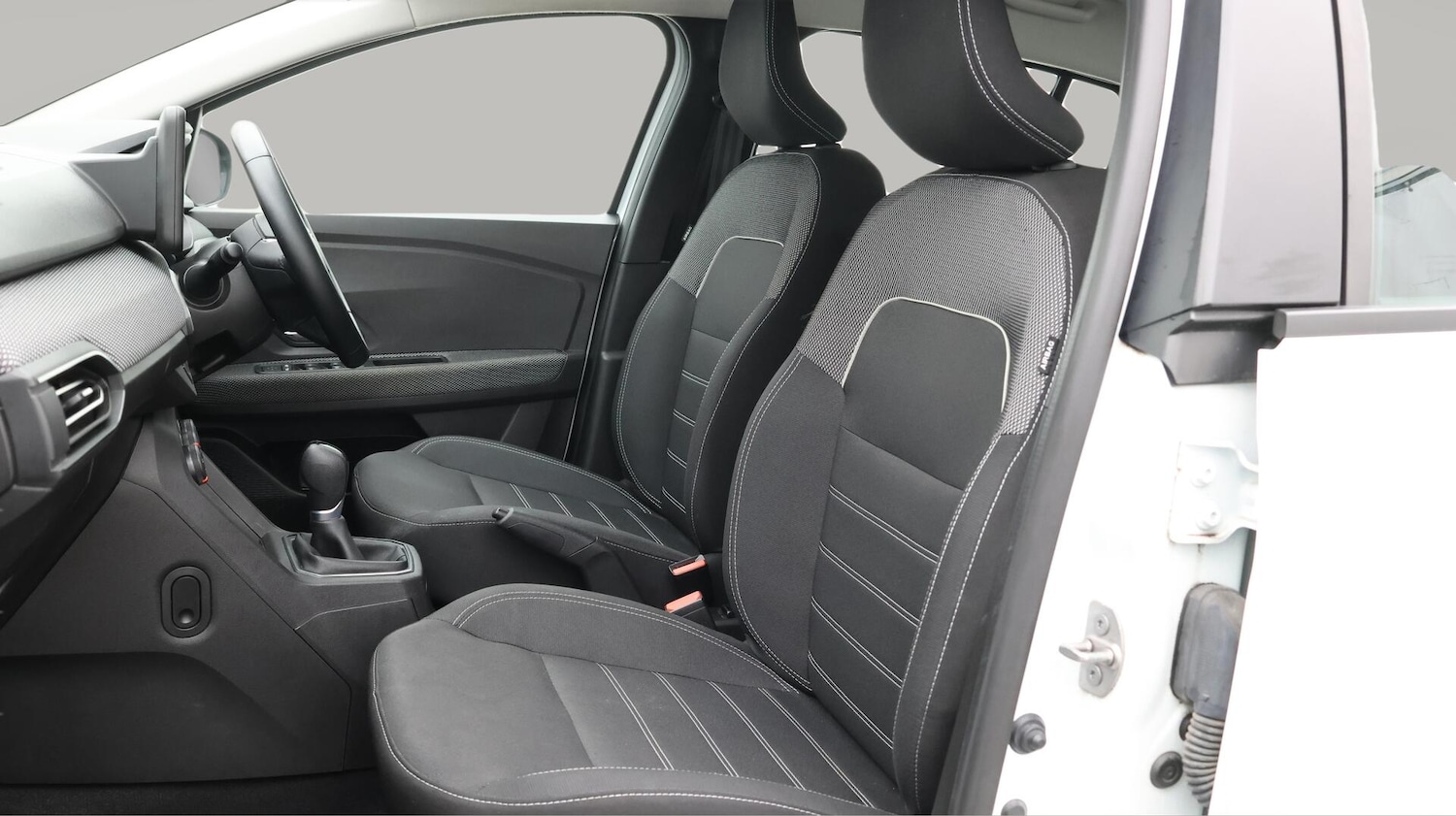 Used Dacia Sandero 2022 for sale - 76572048: Photo 15