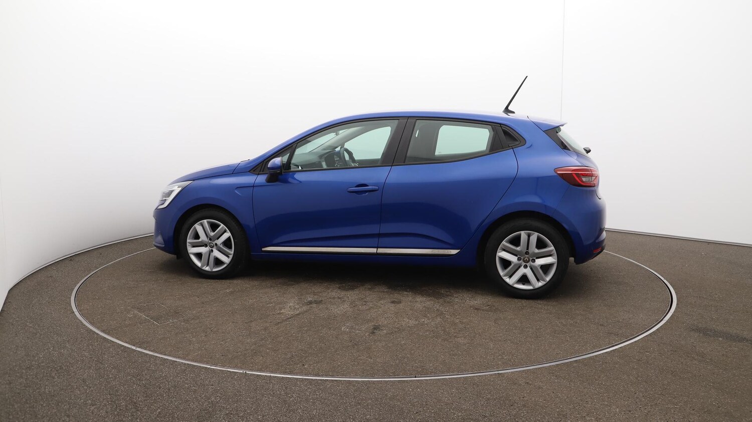 Used Renault Clio 2021 for sale - 76562517: Photo 56
