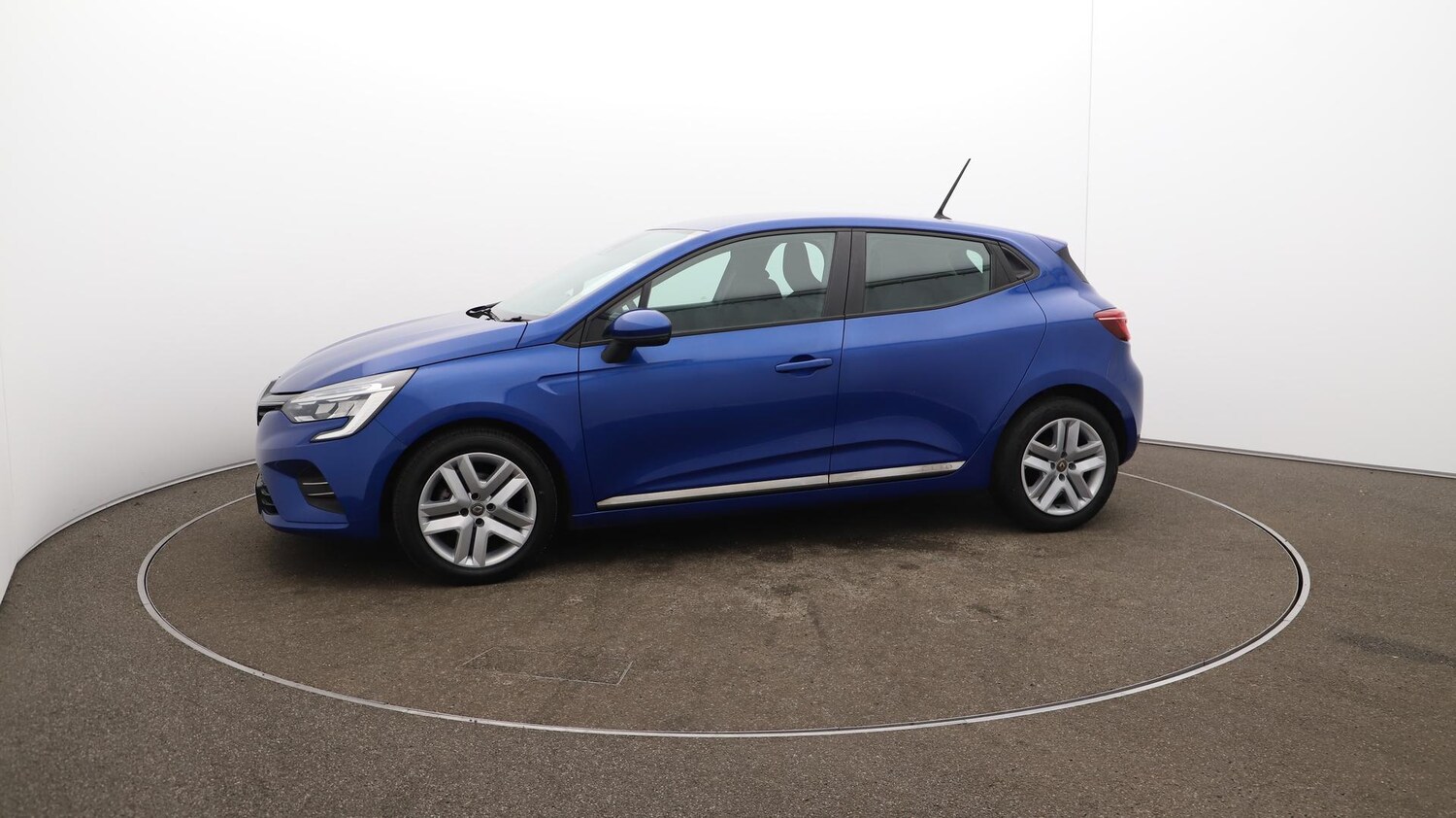 Used Renault Clio 2021 for sale - 76562517: Photo 64