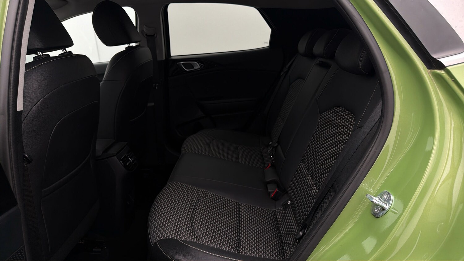 Used Kia XCeed 2023 for sale - 77931114: Photo 15