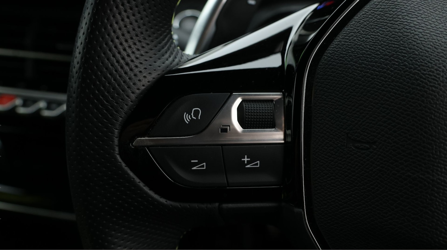 Used Peugeot 2008 2024 for sale - 77260687: Photo 24