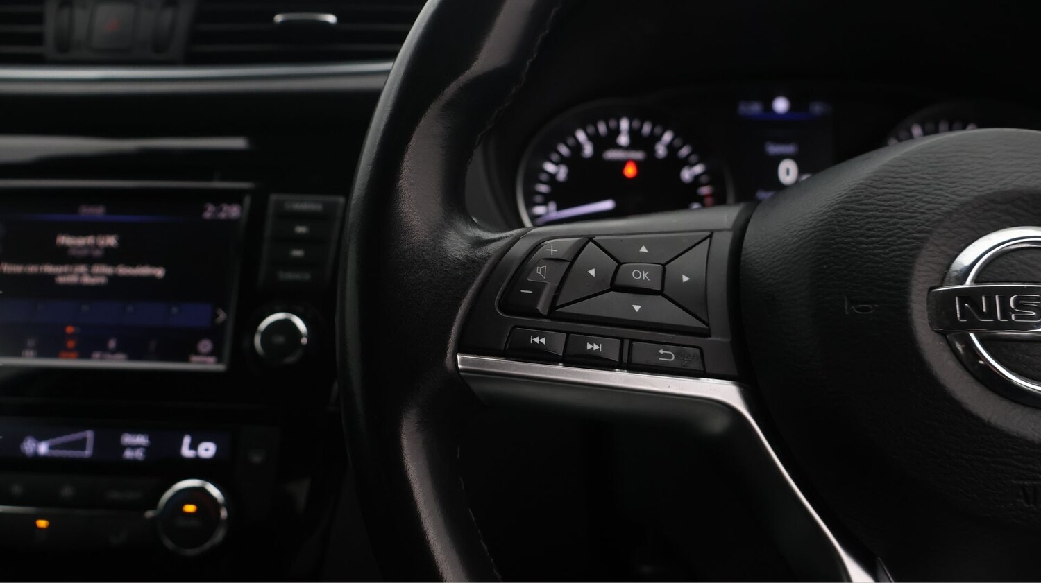 Used Nissan Qashqai for sale - 77699119: Photo 23