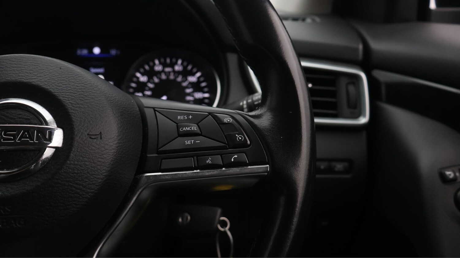 Used Nissan Qashqai for sale - 77699119: Photo 24