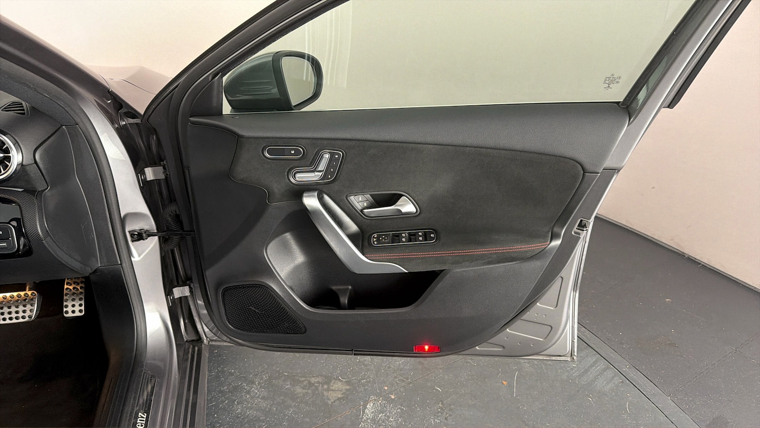 Used Mercedes-Benz A-Class 2018 for sale - 77762895: Photo 15