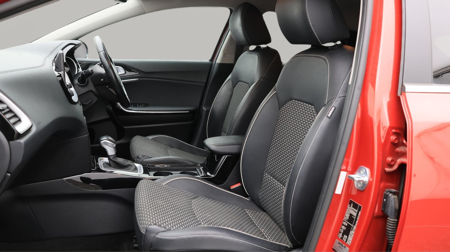 Used Kia XCeed 2022 for sale - 76432119: Photo 15