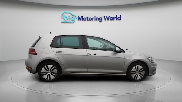 Used Volkswagen Golf 2019 for sale - 76167059: Photo 9