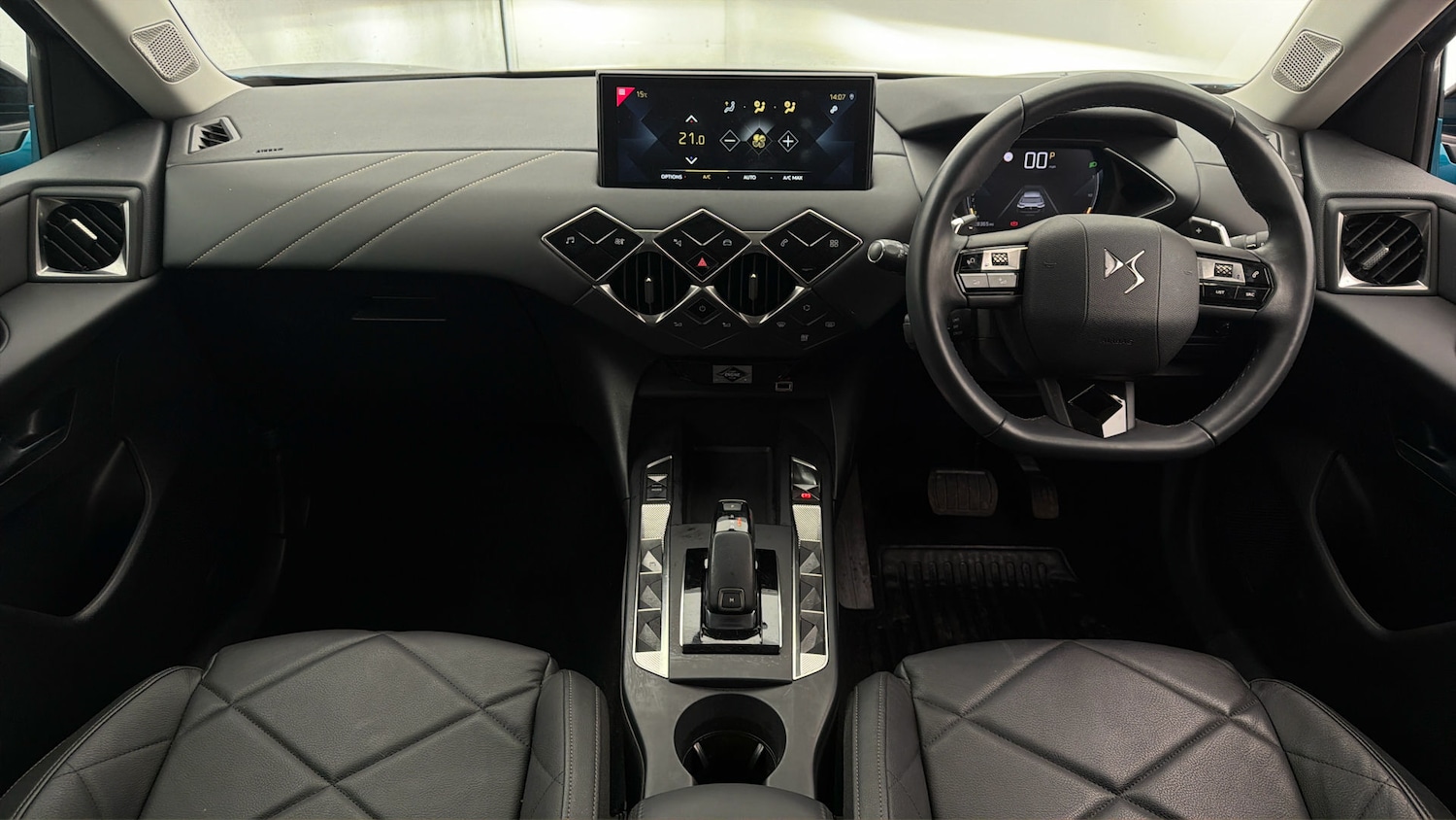 Used DS Automobiles DS 3 Crossback 2023 for sale - 78018143: Photo 12