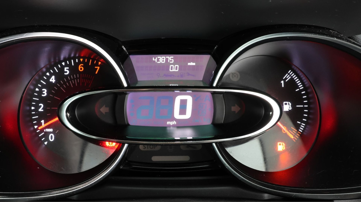 Used Renault Clio 2018 for sale - 77436273: Photo 10