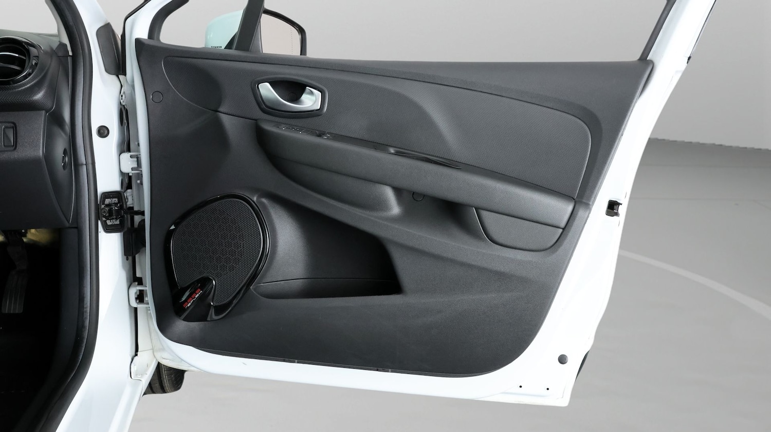 Used Renault Clio 2018 for sale - 77436273: Photo 15