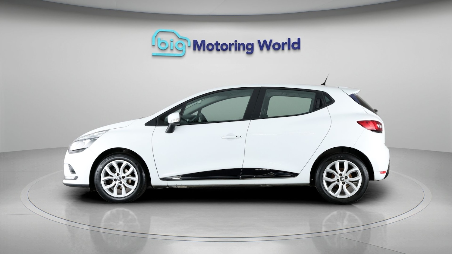 Used Renault Clio 2018 for sale - 77436273: Photo 4