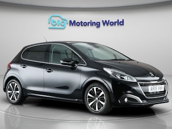 Peugeot - 208
