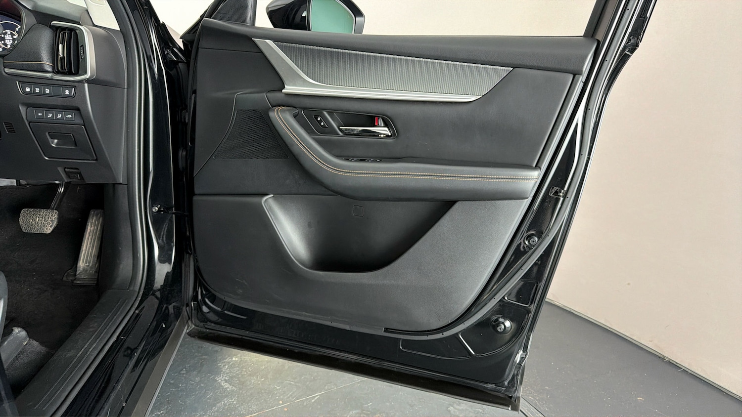 Used Mazda CX-60 2023 for sale - 77833338: Photo 15