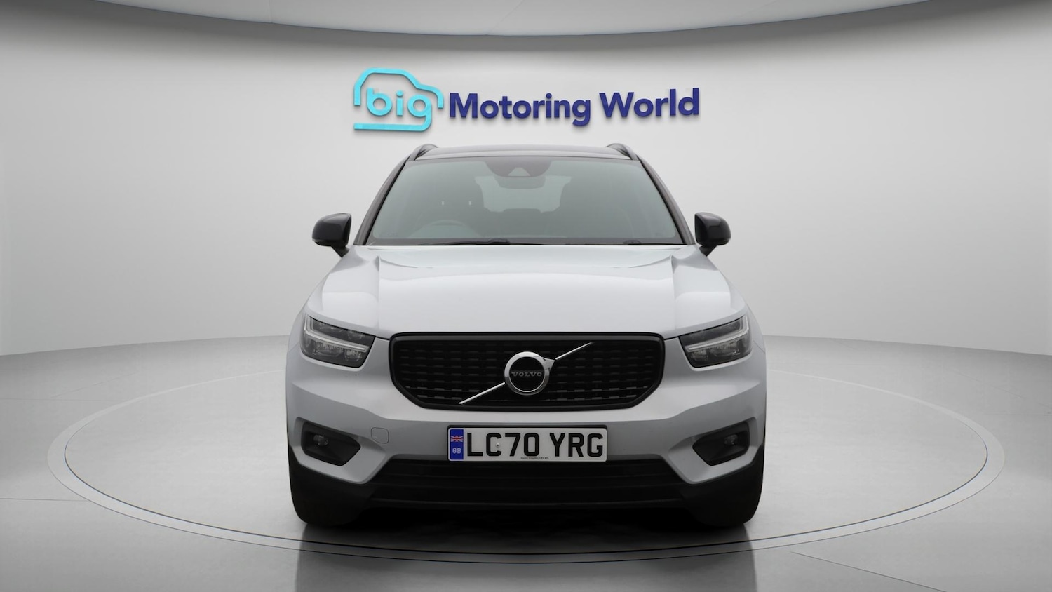 Used Volvo XC40 2020 for sale - 76072501: Photo 2