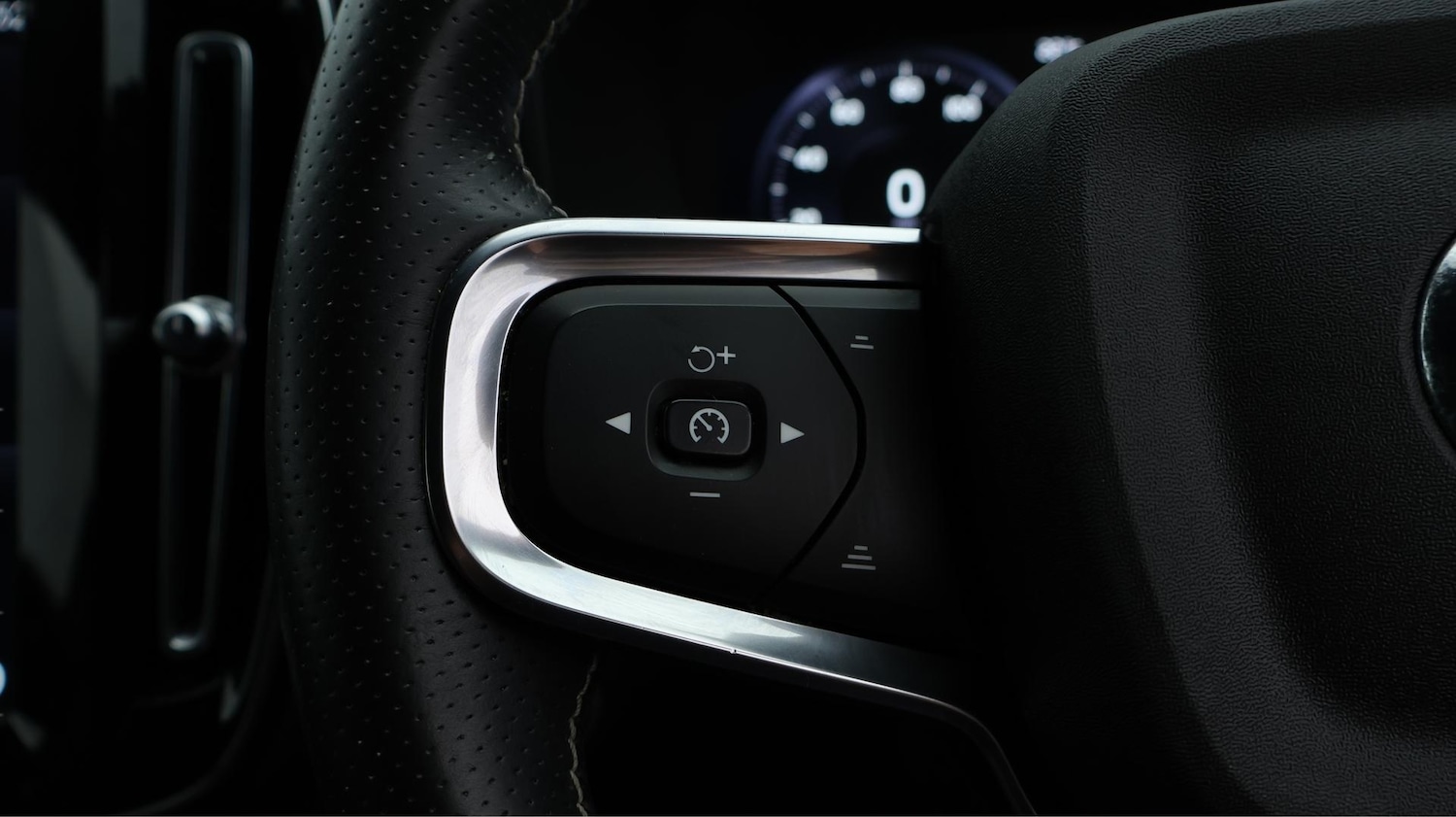 Used Volvo XC40 2020 for sale - 76072501: Photo 23