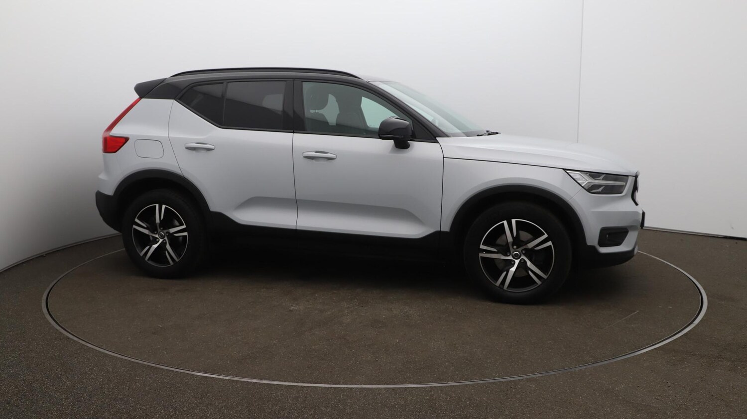 Used Volvo XC40 2020 for sale - 76072501: Photo 46