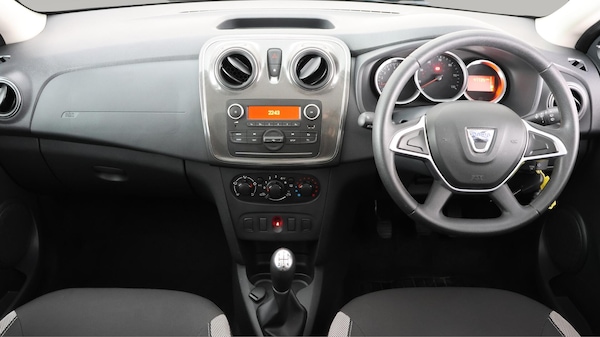 Used Dacia Sandero Stepway 2017 for sale - 76337189: Photo 13