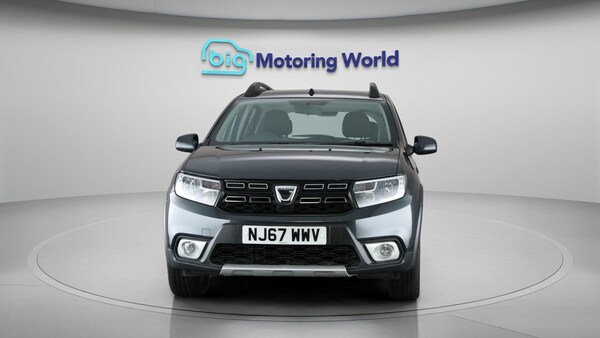 Used Dacia Sandero Stepway 2017 for sale - 76337189: Photo 3