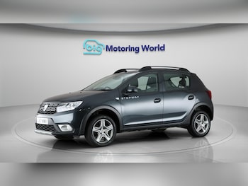Used Dacia Sandero Stepway 2017 for sale - 76337189: Photo 4