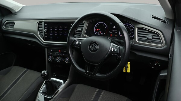 Used Volkswagen T-Roc 2020 for sale - 76152308: Photo 10