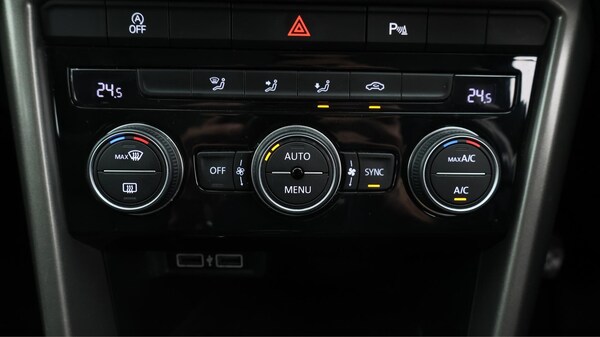 Used Volkswagen T-Roc 2020 for sale - 76152308: Photo 13