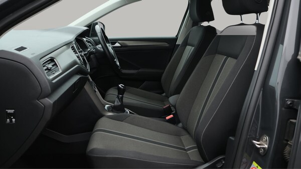 Used Volkswagen T-Roc 2020 for sale - 76152308: Photo 15
