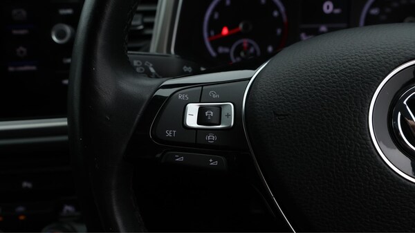 Used Volkswagen T-Roc 2020 for sale - 76152308: Photo 25