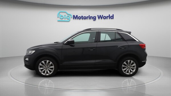 Used Volkswagen T-Roc 2020 for sale - 76152308: Photo 5