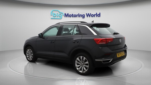 Used Volkswagen T-Roc 2020 for sale - 76152308: Photo 6
