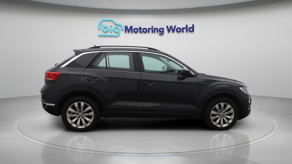 Used Volkswagen T-Roc 2020 for sale - 76152308: Photo 9