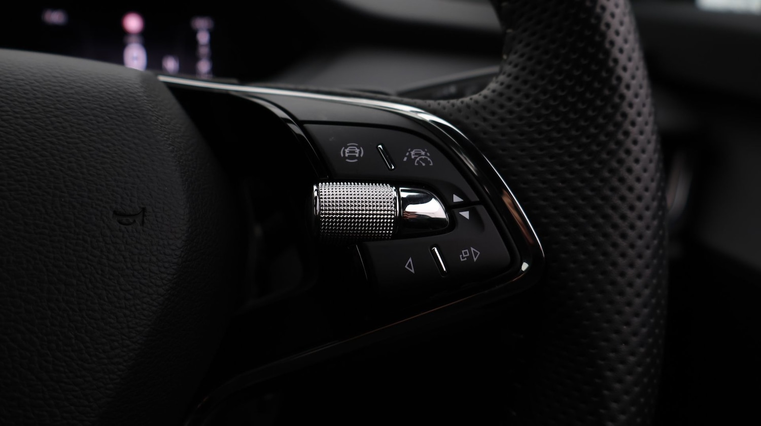 Used Skoda Enyaq 2023 for sale - 77182053: Photo 25