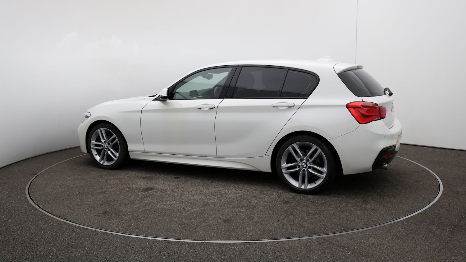 Used BMW 1 Series 2019 for sale - 76815301: Photo 39