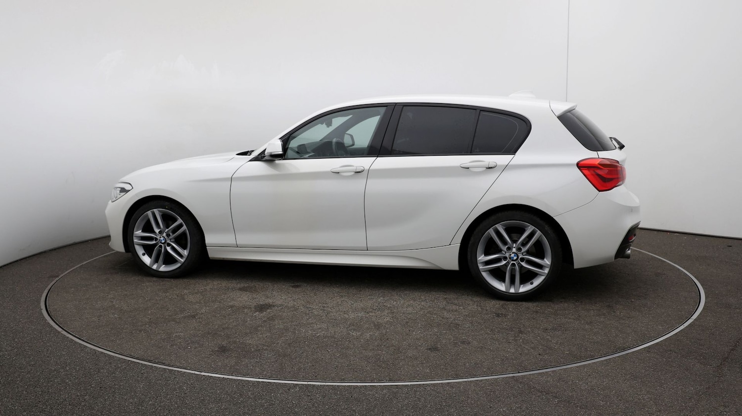 Used BMW 1 Series 2019 for sale - 76815301: Photo 50