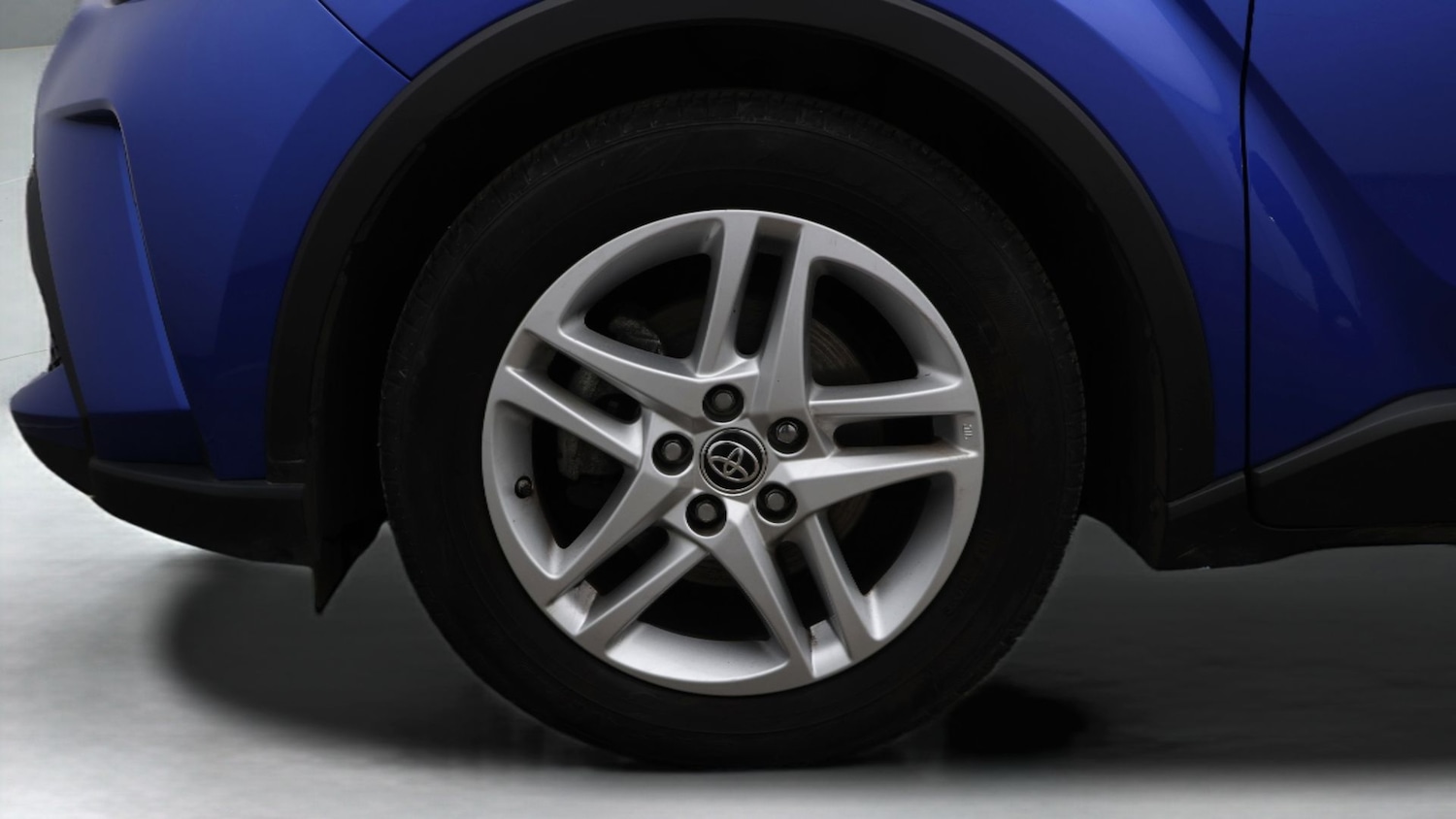 Used Toyota C-HR 2023 for sale - 77610314: Photo 18