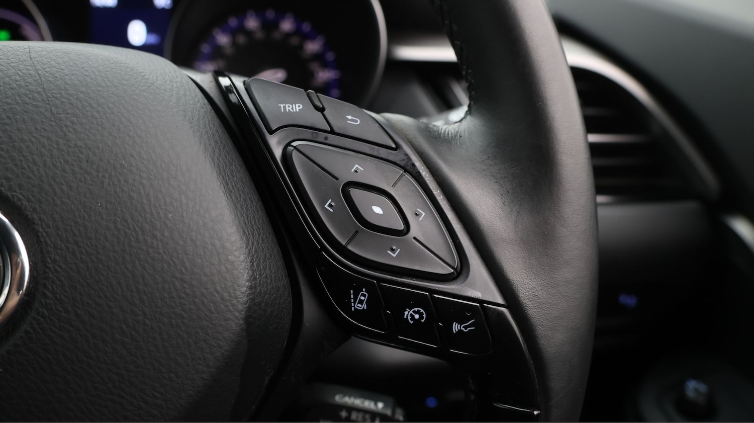 Used Toyota C-HR 2023 for sale - 77610314: Photo 23